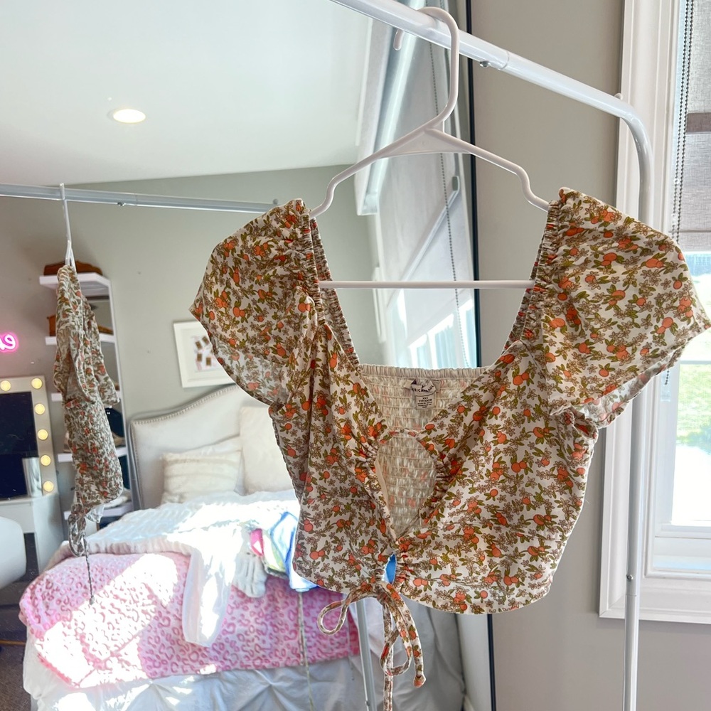 Cute Tie Floral Summer Top